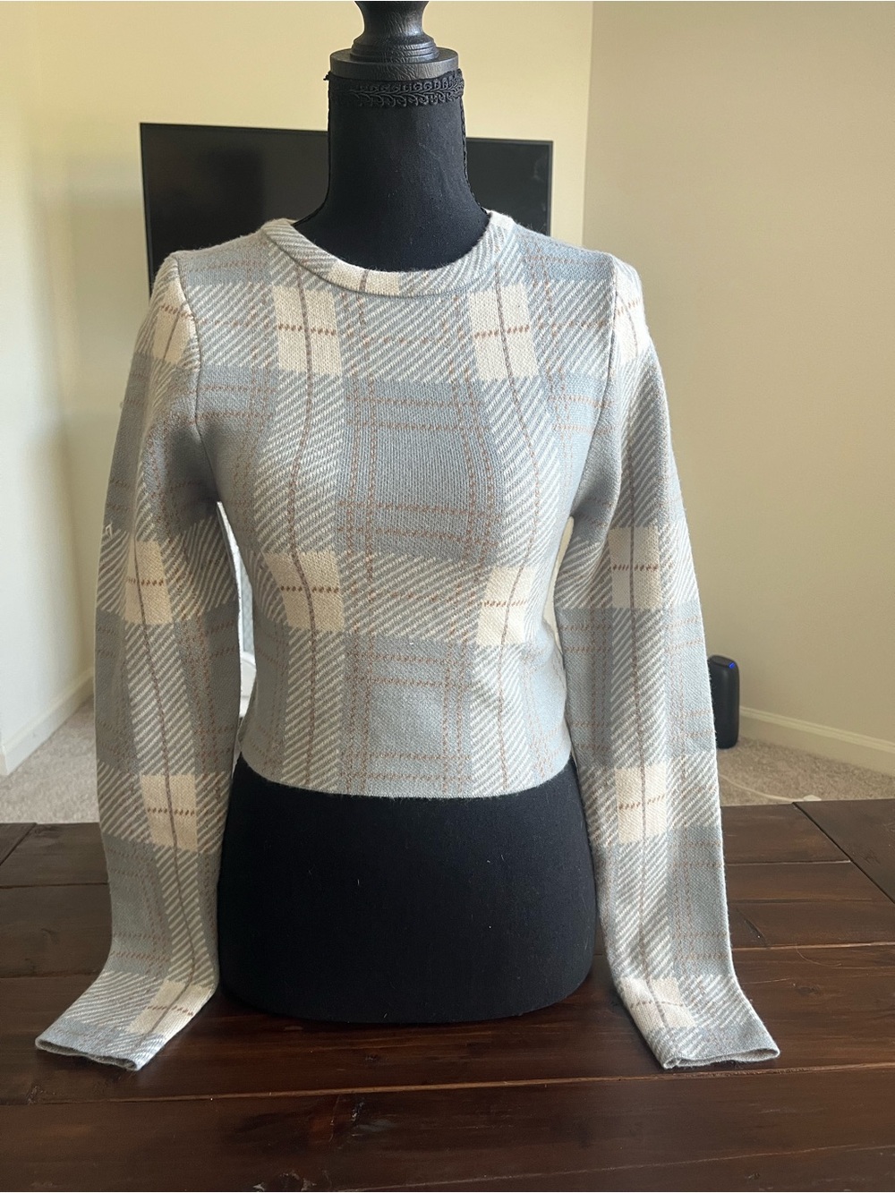 Love Tree Light Blue and Cream Plaid Crewneck Sweater